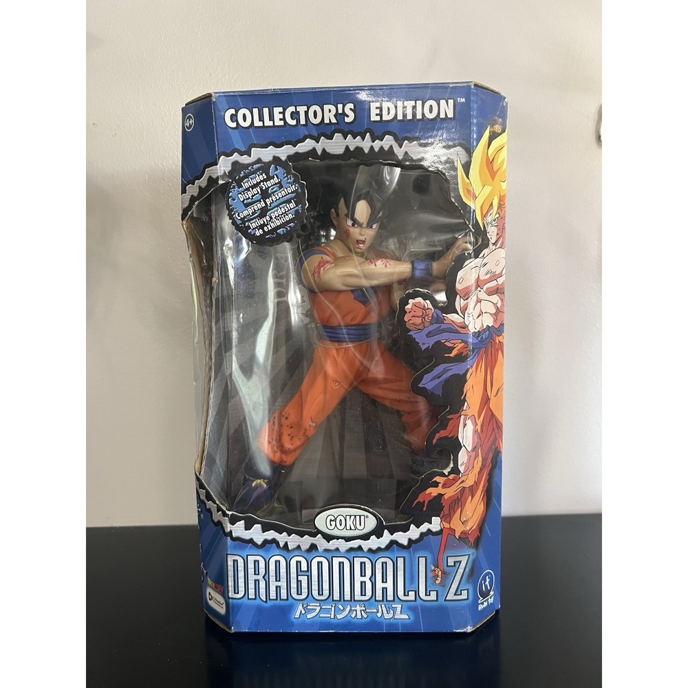 Goku (Battle Damage) - Dragon Ball Z - Collectors Edition Figure by Irwin Toy